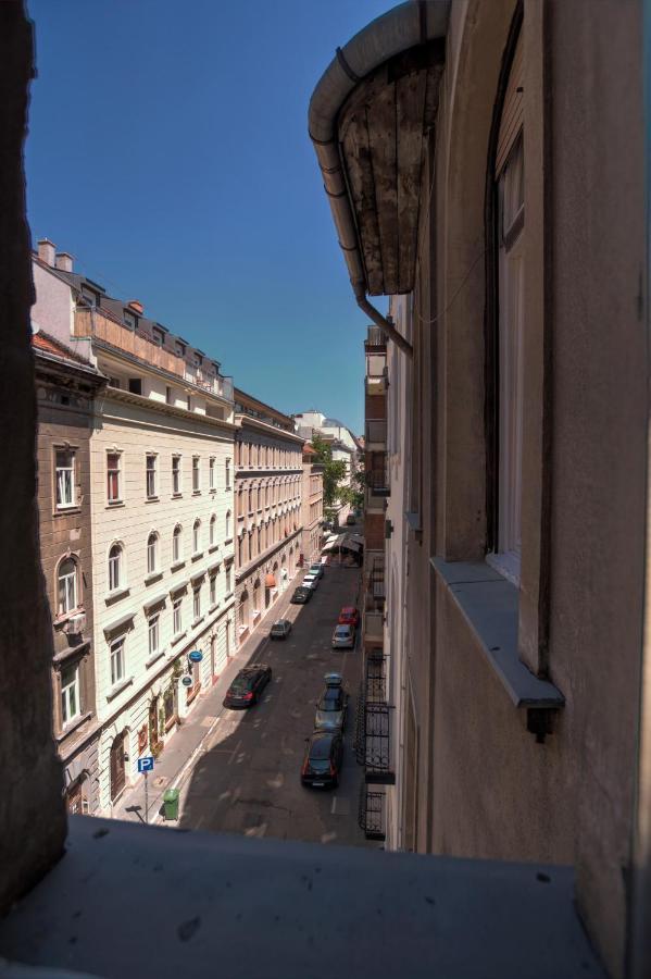 Pau Stylish Studios In The Heart Of Budapest Ngoại thất bức ảnh