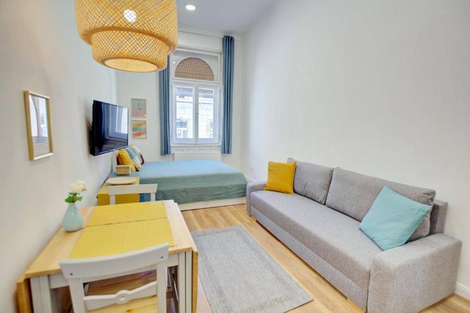 Pau Stylish Studios In The Heart Of Budapest Ngoại thất bức ảnh